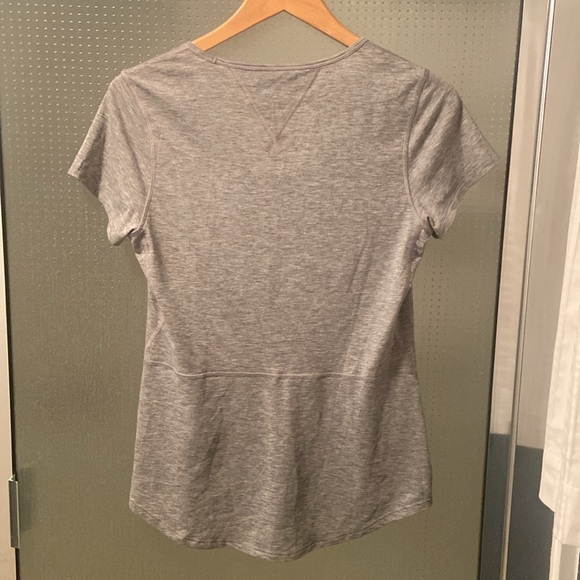 Lucy brand workout tshirt - Picture 2 of 3